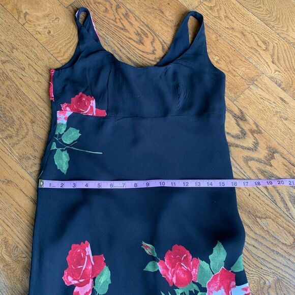 Amorose Black Long‎ Dress with Red Large Floral - Picture 7 of 12